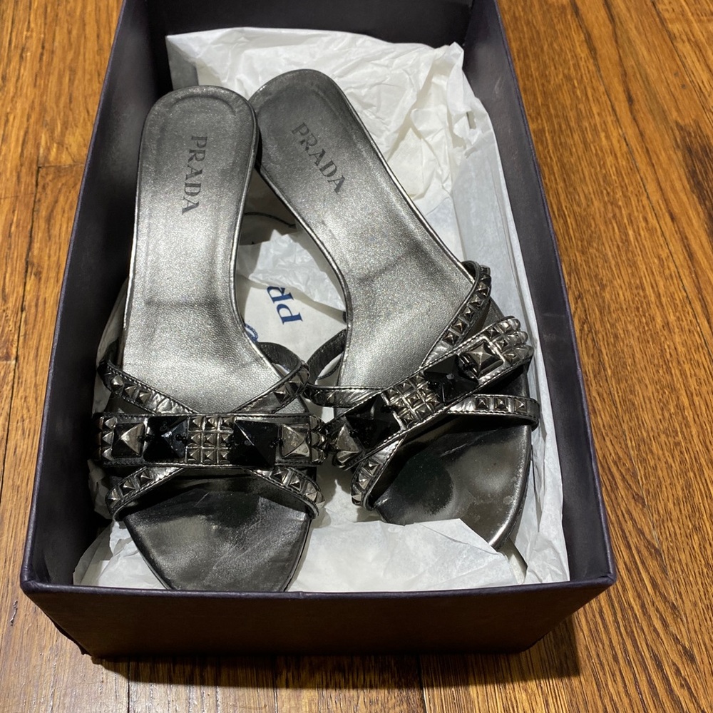 Prada heels good condition